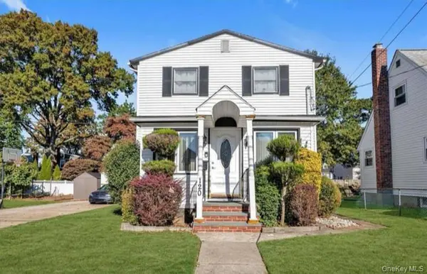 120 Memphis Ave, Floral Park, NY 11001