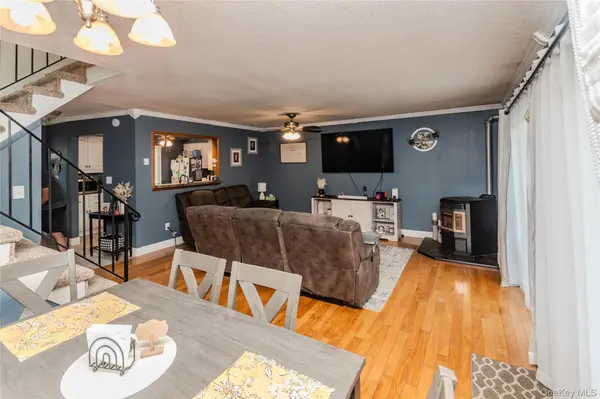 1505 Chelsea CV, Hopewell Junction, NY 12533