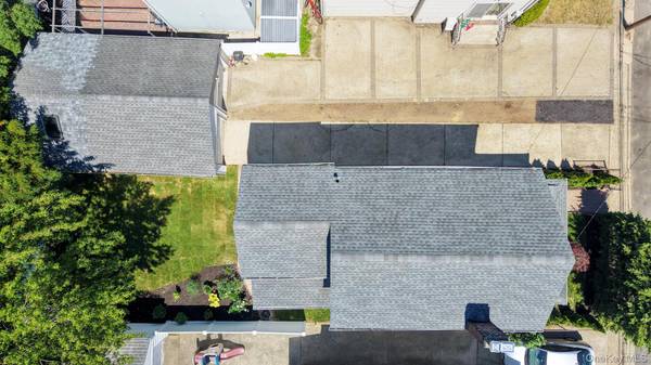 55 Hartwell PL, Woodmere, NY 11598