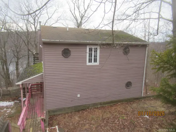 70 Deer TRL, Greenwood Lake, NY 10925