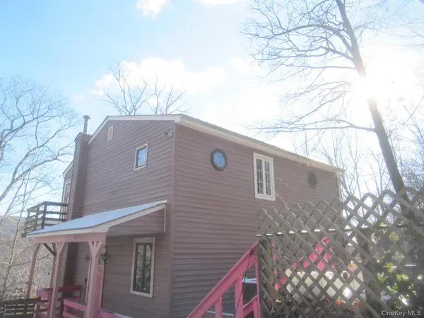 70 Deer TRL, Greenwood Lake, NY 10925