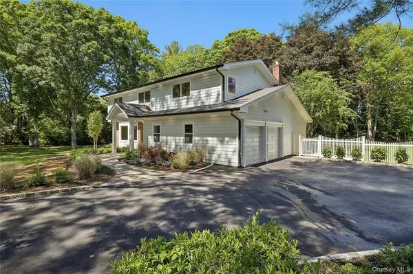 6 Washington AVE, Dix Hills, NY 11746