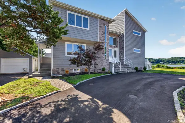 35 Adams AVE, Bayville, NY 11709