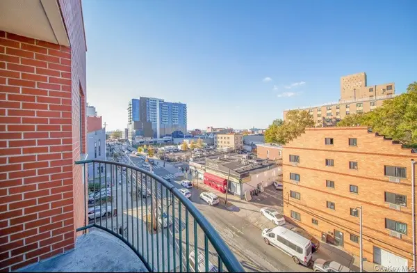 136-16 35th AVE #7C, Flushing, NY 11354