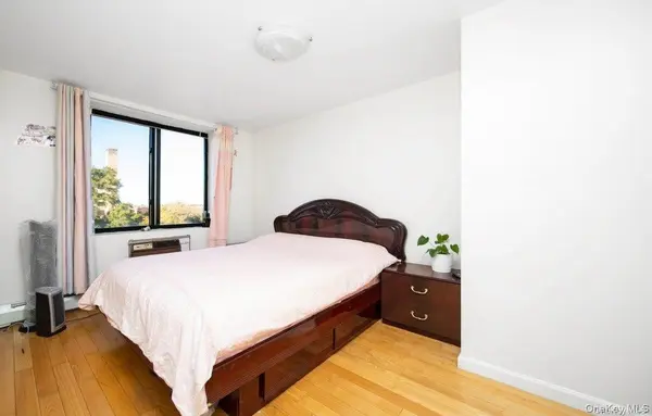 136-16 35th AVE #7C, Flushing, NY 11354