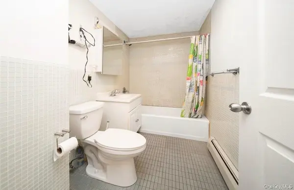 136-16 35th AVE #7C, Flushing, NY 11354
