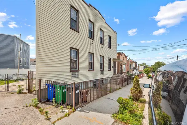 65-34 Jay AVE, Maspeth, NY 11378