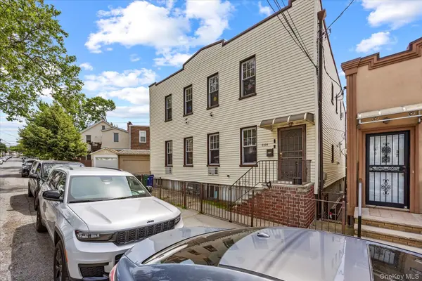65-34 Jay AVE, Maspeth, NY 11378