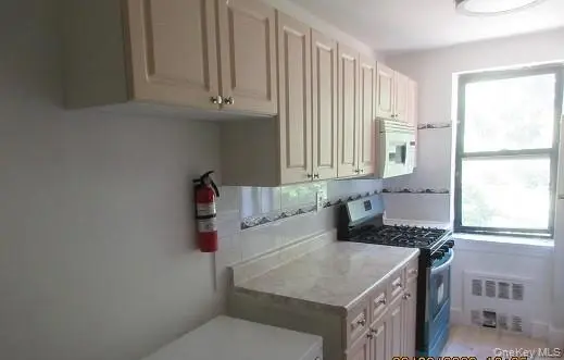 2866 Marion AVE #1E, Bronx, NY 10458
