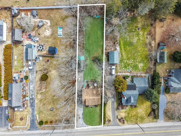14 Tuttle AVE, Eastport, NY 11941