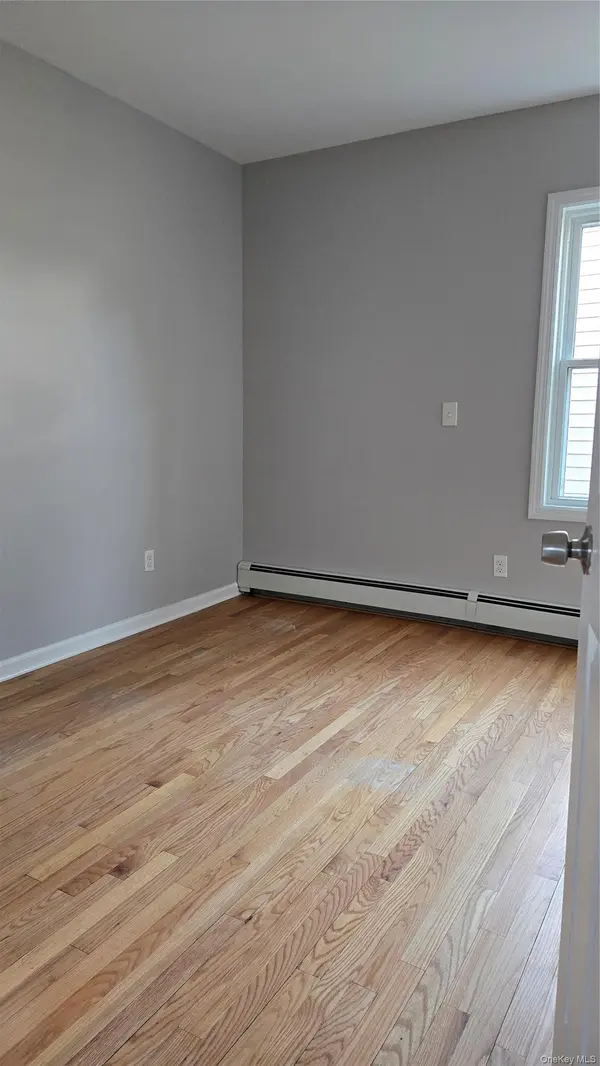 91 Wyman AVE #1st Floor Rear - Apt #2, Huntington Station, NY 11746