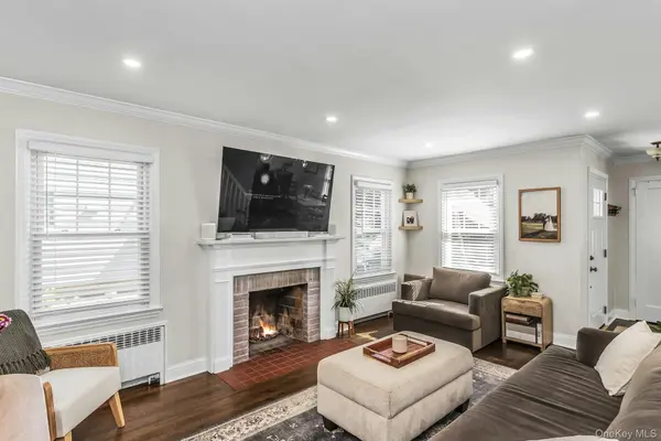 2544 Yorktown ST, Oceanside, NY 11572