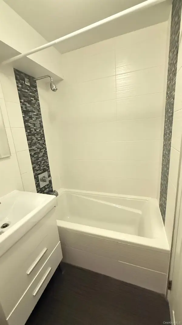 84-29 155th AVE #1H, Howard Beach, NY 11414