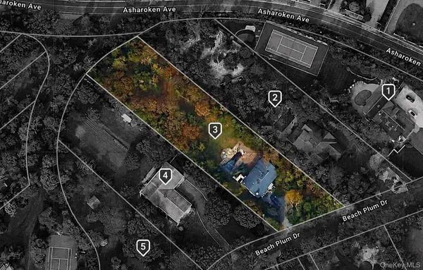 3 Beach Plum DR, Northport, NY 11768