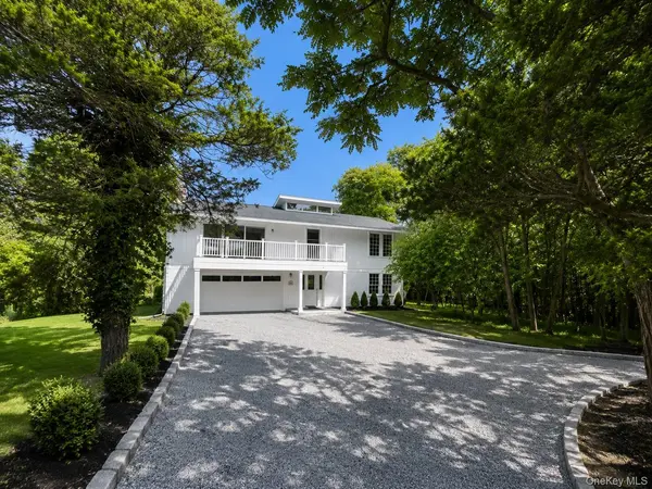 3 Beach Plum DR, Northport, NY 11768