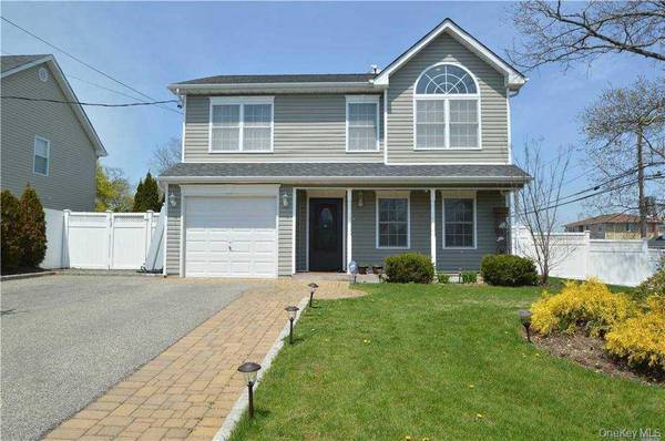 106 Roosevelt AVE, Massapequa, NY 11758
