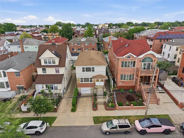 4365 158th ST, Flushing, NY 11358