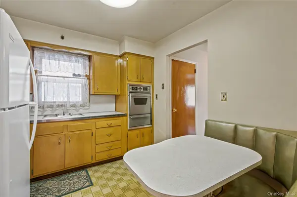4365 158th ST, Flushing, NY 11358