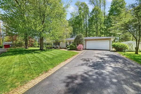 2864 Hedwig DR, Yorktown Heights, NY 10598