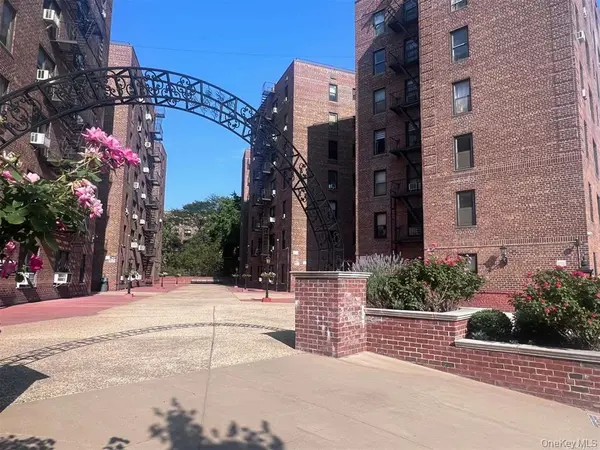 83-75 Woodhaven BLVD #LB10, Woodhaven, NY 11421