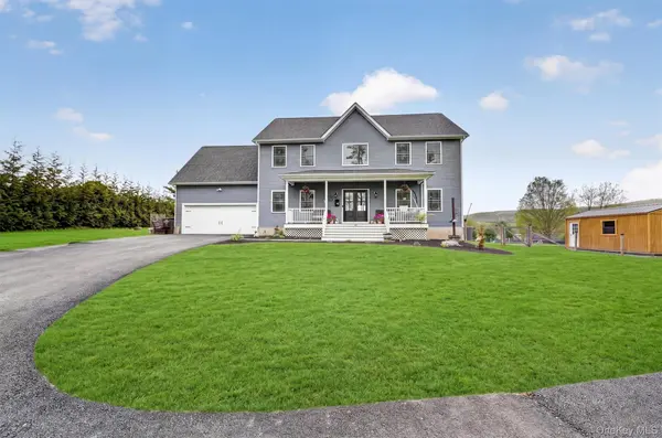 83 Lime Ridge RD, Poughquag, NY 12570