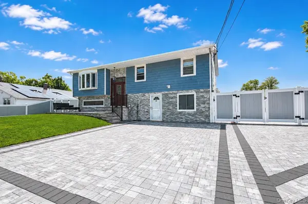 34 Fairdale DR, Brentwood, NY 11717