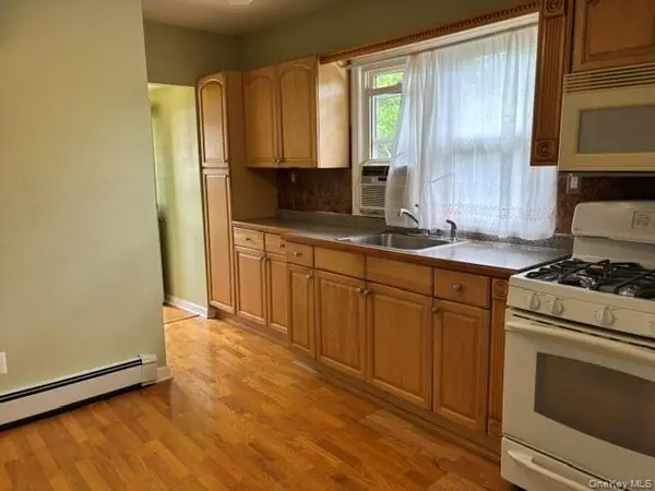22 E 5th ST, Huntington Station, NY 11746