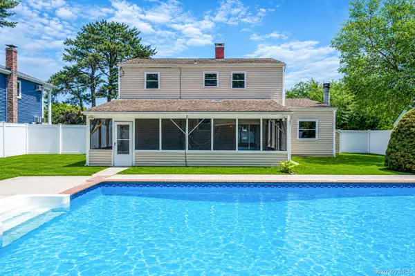 130 Greenbelt Pkwy, Holbrook, NY 11741