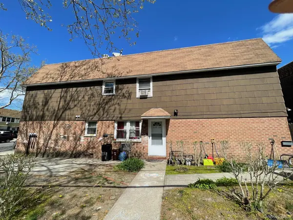 240-04 68th AVE #31, Douglaston, NY 11362