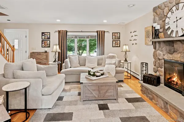 244 Grand BLVD, Massapequa Park, NY 11762
