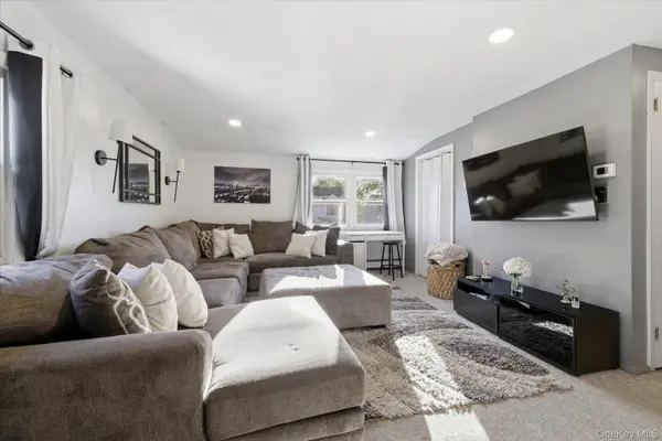 2545 Sycamore AVE, Wantagh, NY 11793