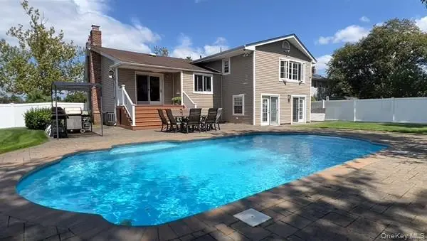47 Orange DR, Jericho, NY 11753