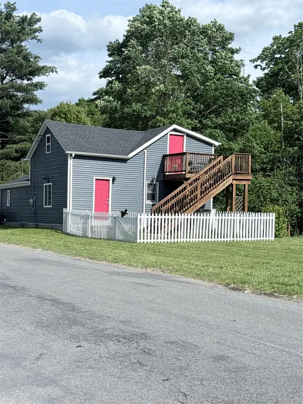 33 Walker ST, Middletown, NY 10963