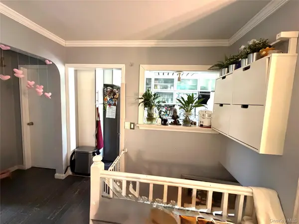 73-96 Springfield Blvd #2nd floor, Oakland Gardens, NY 11364