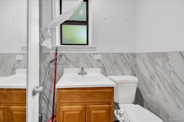1748 Cross Bronx EXPY, Bronx, NY 10472