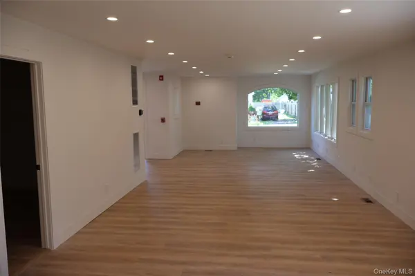 32 Office Space Chichester AVE, Center Moriches, NY 11934