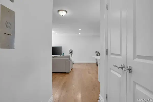 13240 Sanford AVE #3R, Flushing, NY 11355