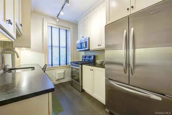 35-16 80th ST #3, Jackson Heights, NY 11372