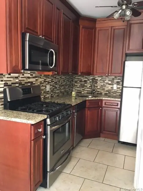 48 Parkway RD #1 flr, Bronxville, NY 10708