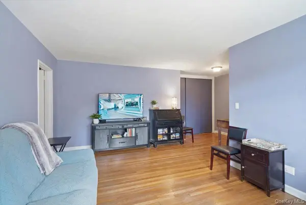 62-19 53rd AVE #6J, Maspeth, NY 11378