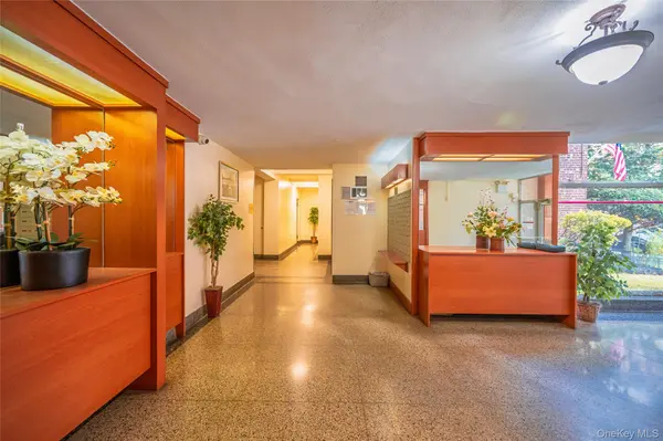 33-44 Junction BLVD #2V, Jackson Heights, NY 11372