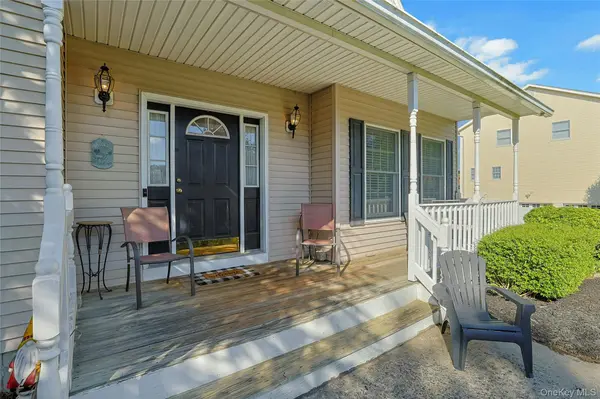 6 Anton CT, Stony Point, NY 10980
