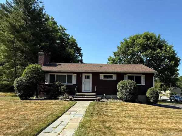 7 Richmond RD, Poughkeepsie, NY 12603