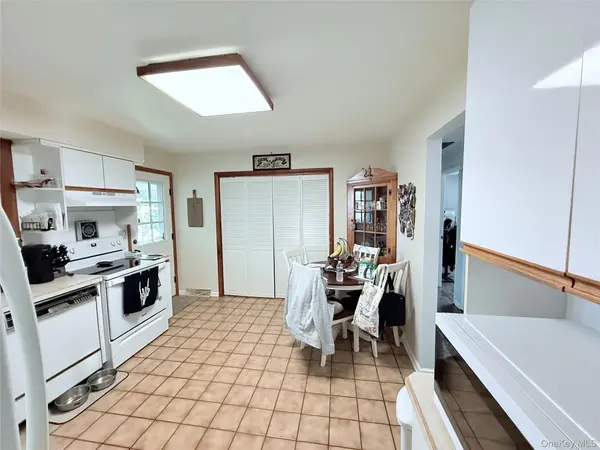 7 Richmond RD, Poughkeepsie, NY 12603