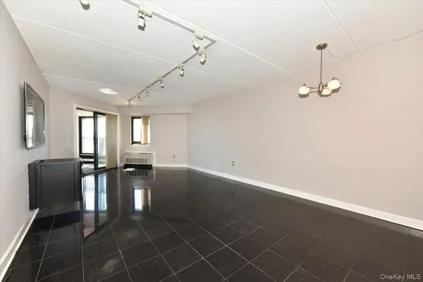 725 Miller AVE #218, Freeport, NY 11520