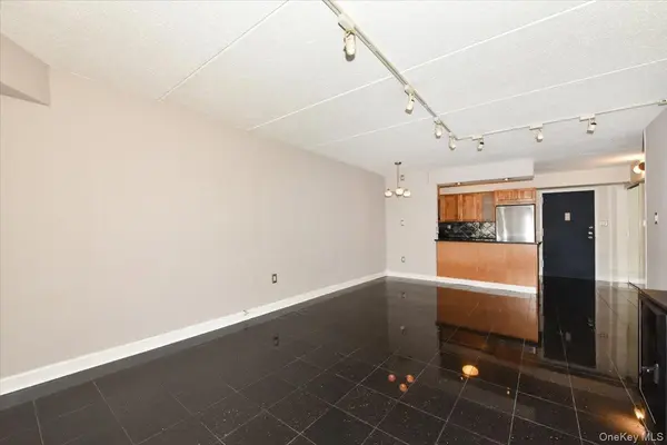 725 Miller AVE #218, Freeport, NY 11520