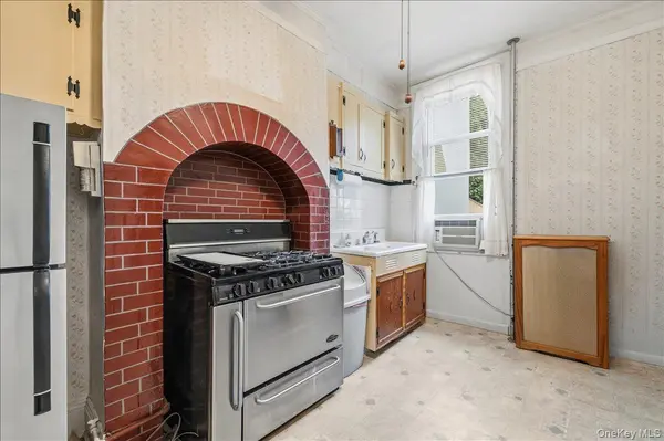 1622 Norman ST, Ridgewood, NY 11385