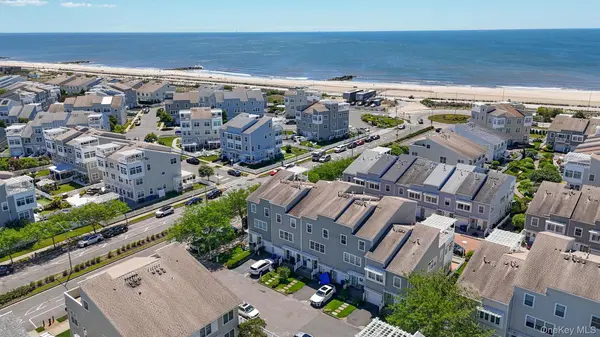 7305 Lighthouse DR, Arverne, NY 11692