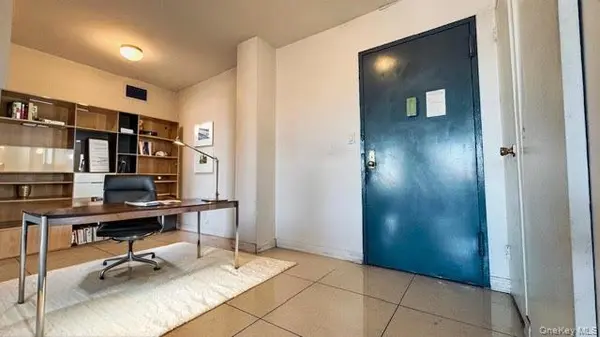 43-10 Kissena BLVD #7J, Flushing, NY 11355