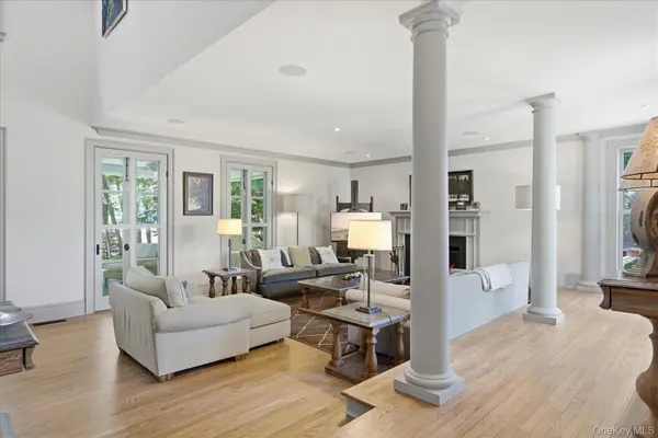 43 Gardiners Bay DR, Shelter Island, NY 11964